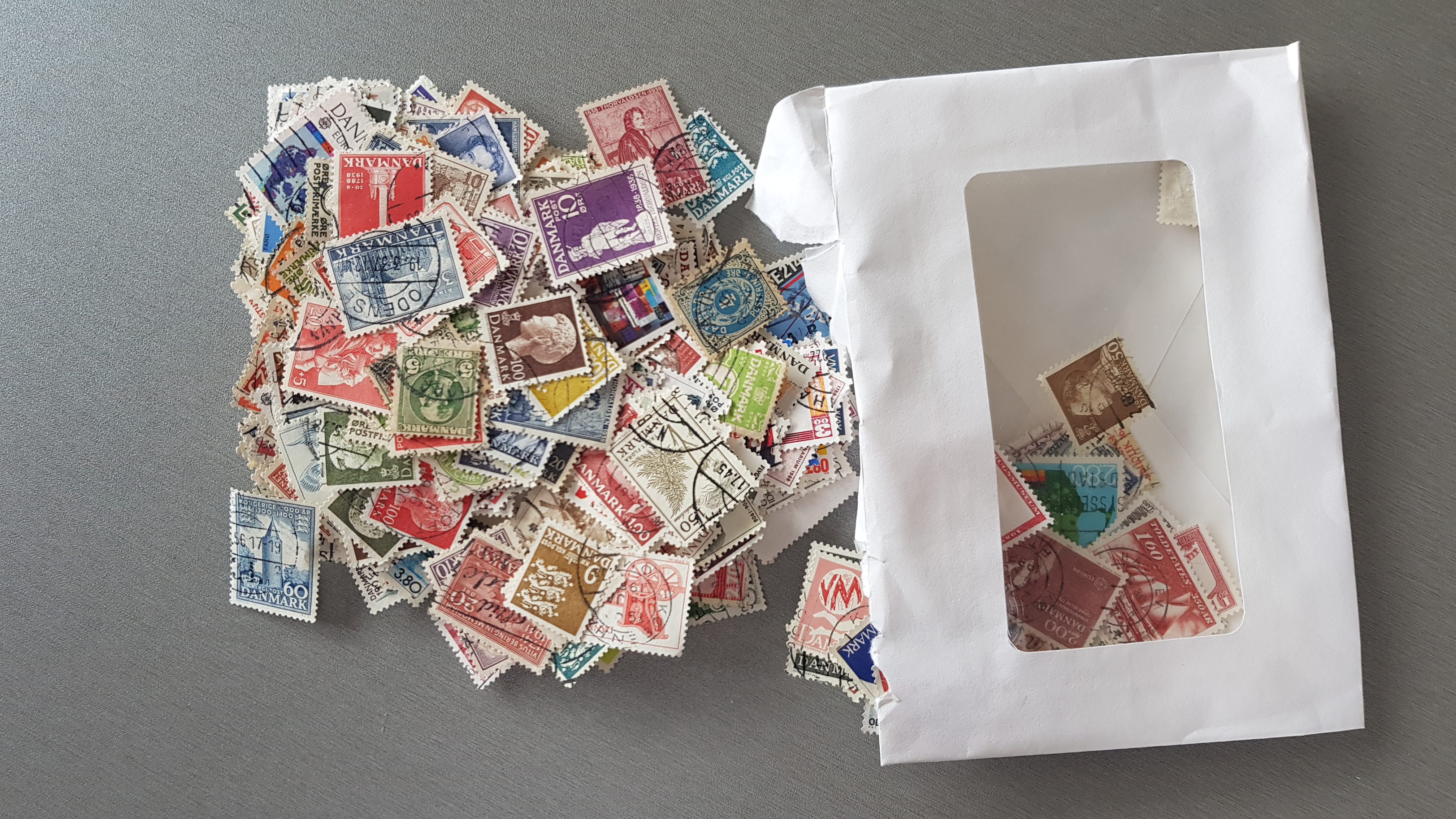 Køb rigeligt med frimærker